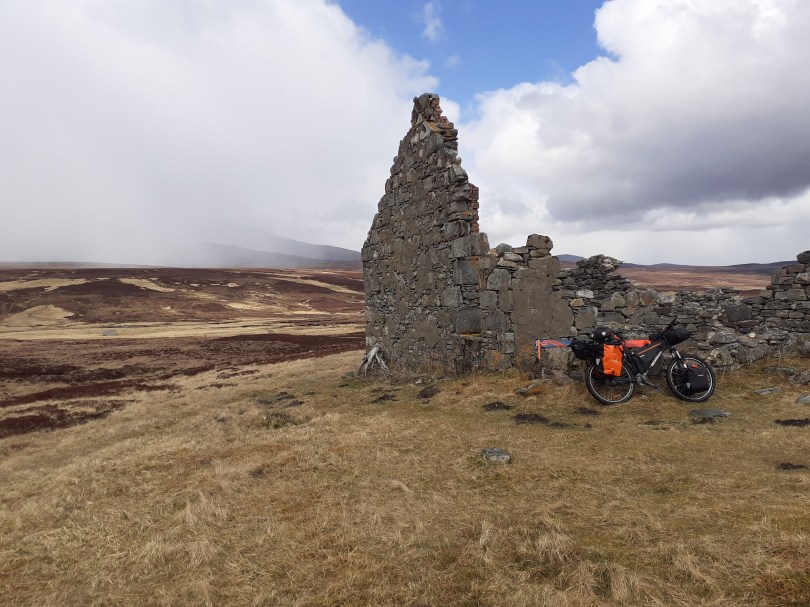 The ruin of Geldie Lodge at 530m. This turned out to be yet another wrong turning